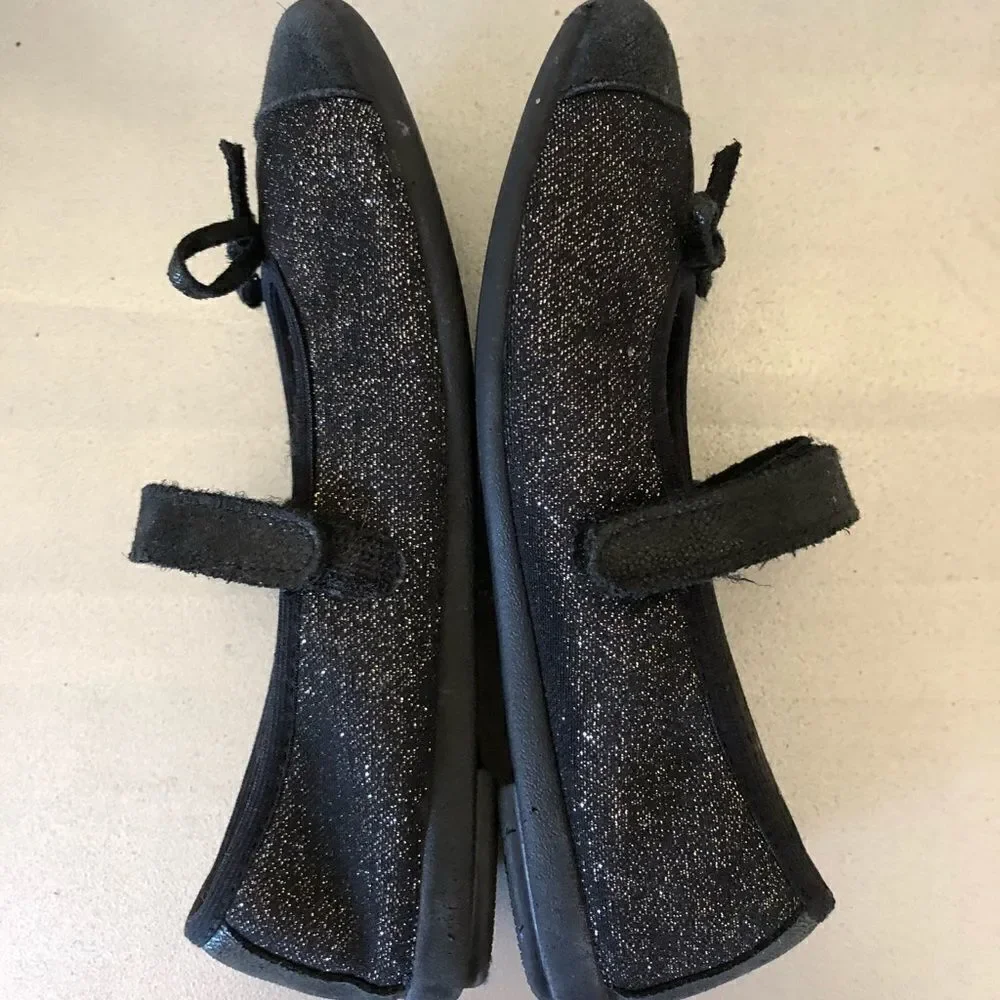 Girls’ Glitter Mary Janes (EUC)‎